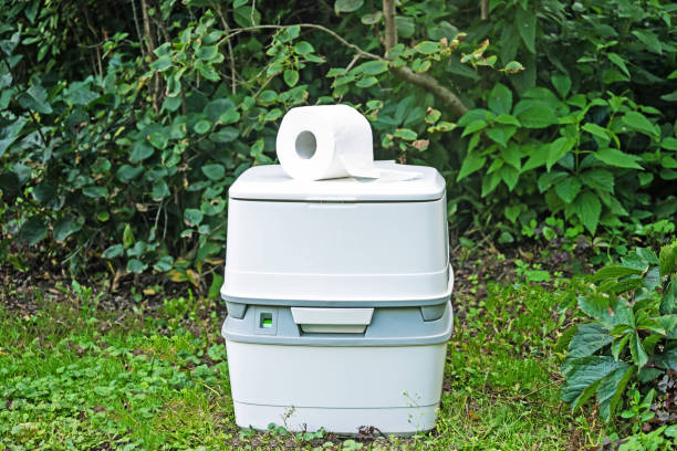 Best Restroom trailer rental cost  in Roslyn Estates, NY