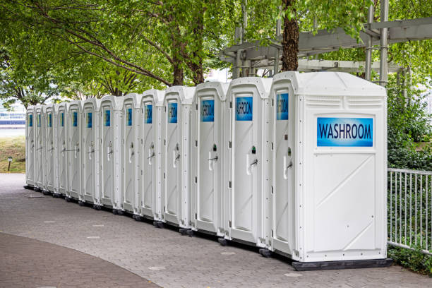 Best Portable toilet rental cost  in Roslyn Estates, NY